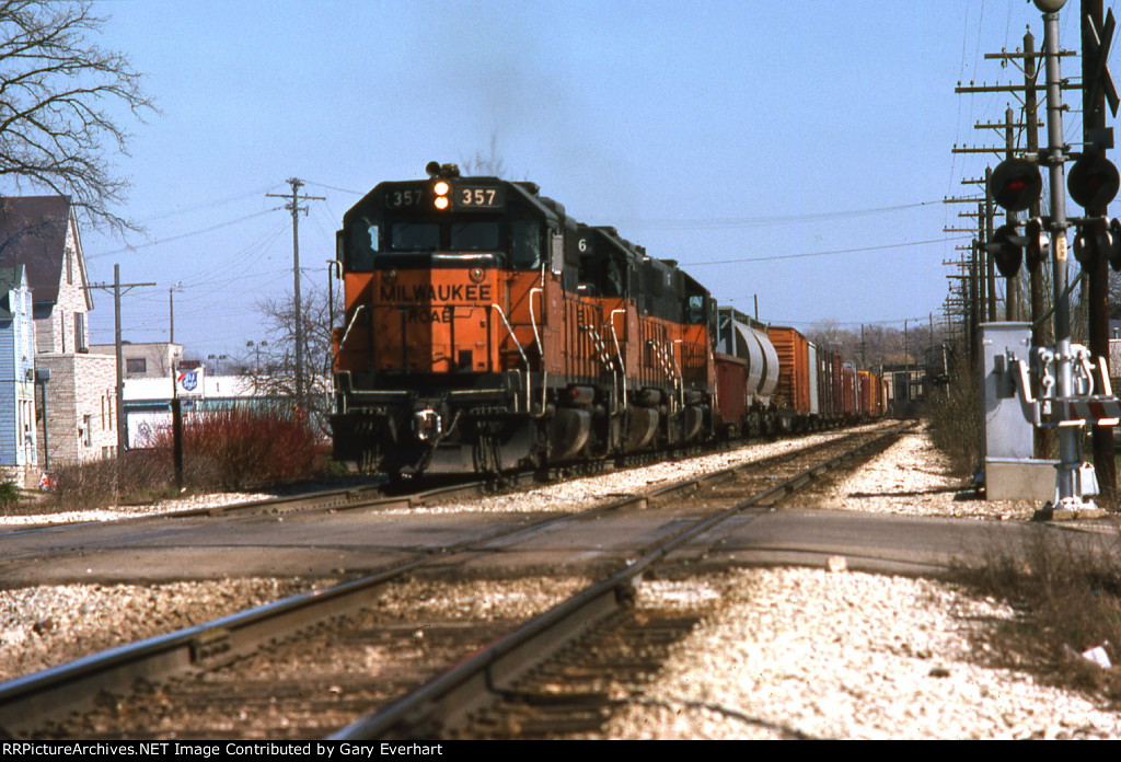 MILW GP38-2 #357